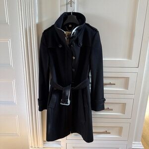 Like new - Gorgeous Burberry London funnel neck belted wool/cashmere coat size 2